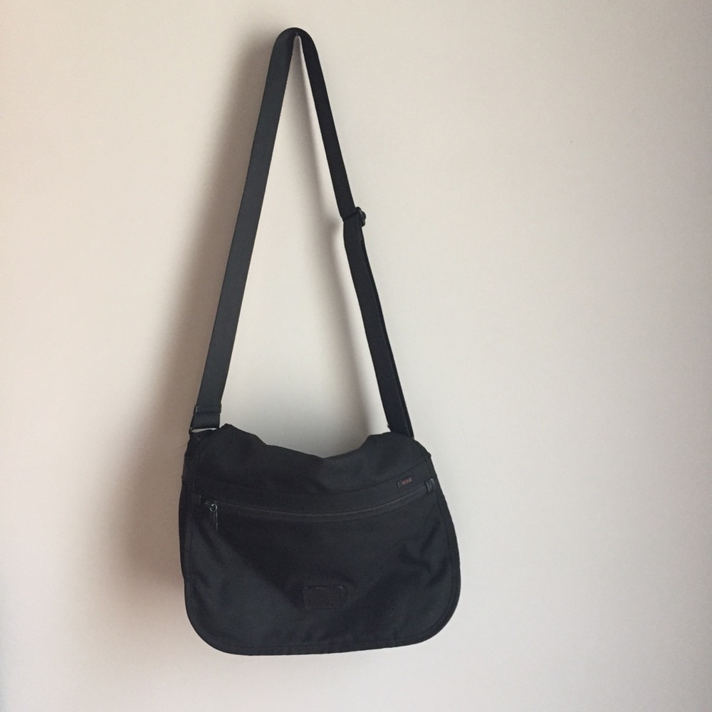 TUMI Messenger Style Laptop Bag - Picture 1 of 5